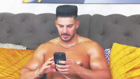 Snapshot of dustinkeent chatting on July 31, 5:29 am Dustin online show from July 31, 5:29 am