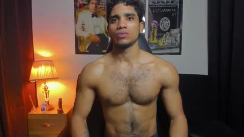 Snapshot of dustyn__michelle chatting on January 17, 2:38 am DUSTYN MICHELLE online show from January 17, 2:38 am