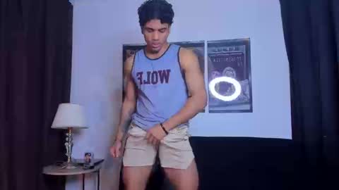 Snapshot of dustyn__michelle chatting on March 12, 1:23 am DUSTYN MICHELLE online show from March 12, 1:23 am