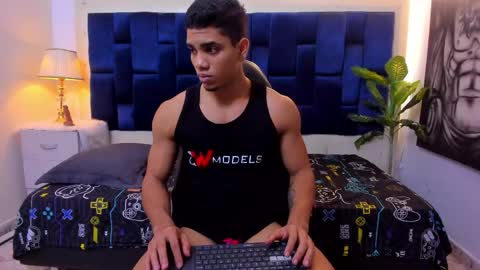 Snapshot of dustyn__michelle chatting on May 28, 1:41 pm DUSTYN MICHELLE online show from May 28, 1:41 pm