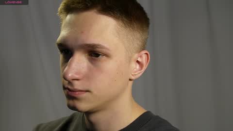 Dustyn online show from December 27, 5:26 pm