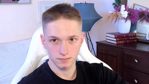 Dustyn online show from January 15, 12:04 pm