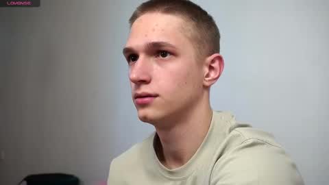 Dustyn online show from February 26, 7:27 pm