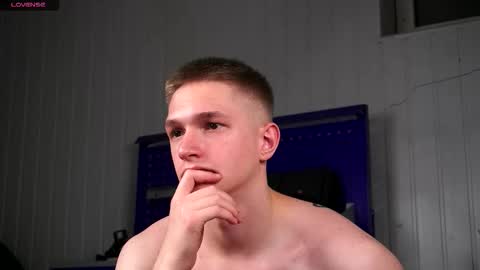 Dustyn online show from November 19, 3:45 pm