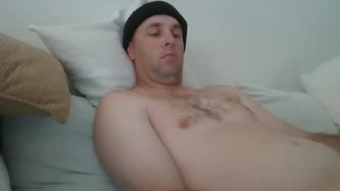 Snapshot of dustyroy09 chatting on April 1, 11:57 pm dustyroy09 online show from April 1, 11:57 pm