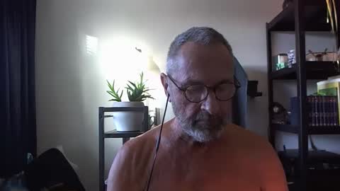 DutchPear online show from November 30, 9:24 am