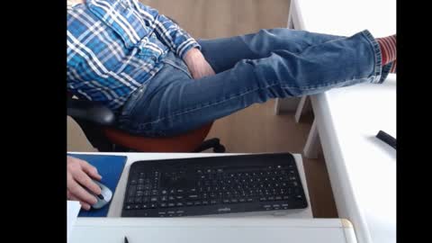 Snapshot of dutchpornking2 chatting on January 4, 2:35 pm dutchpornking2 online show from January 4, 2:35 pm