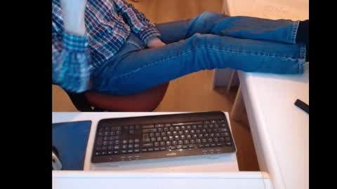Snapshot of dutchpornking2 chatting on February 17, 7:10 pm dutchpornking2 online show from February 17, 7:10 pm