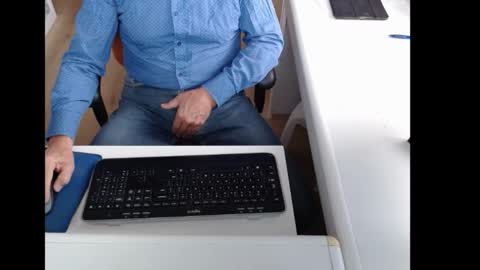 Snapshot of dutchpornking2 chatting on October 7, 7:27 am dutchpornking2 online show from October 7, 7:27 am