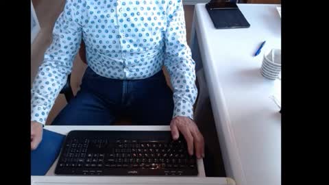 Snapshot of dutchpornking2 chatting on October 10, 7:51 am dutchpornking2 online show from October 10, 7:51 am