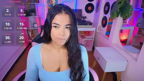 duulce_mia online show from May 29, 10:46 am