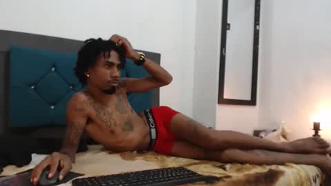 Snapshot of duvanf18 chatting on May 3, 3:45 am Elburrito online show from May 3, 3:45 am