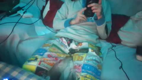 Snapshot of dv3nd3 chatting on November 4, 12:54 am dv3nd3 online show from November 4, 12:54 am