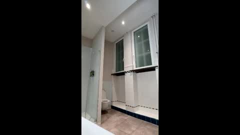 Snapshot of dvoraknorway chatting on December 18, 9:54 pm Huggy online show from December 18, 9:54 pm