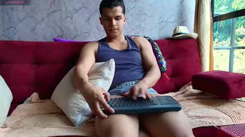 dwayne_brown online show from September 25, 7:06 pm