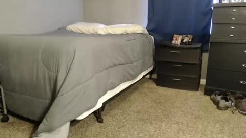 Snapshot of dwhitey4u chatting on December 11, 6:42 pm dwhitey4u online show from December 11, 6:42 pm