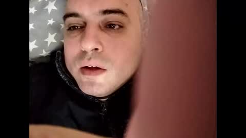 Snapshot of dwizziz chatting on November 19, 11:43 am Ivan online show from November 19, 11:43 am