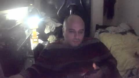 Snapshot of dwizziz chatting on November 25, 7:03 pm Ivan online show from November 25, 7:03 pm