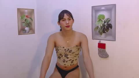 dy_namite online show from January 10, 6:31 pm