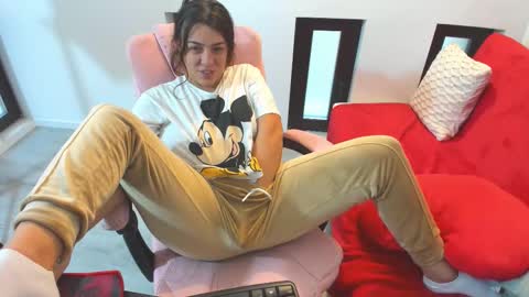 dayana online show from December 22, 7:05 am