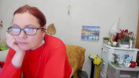 Snapshot of dyannelovee chatting on February 9, 5:43 pm Dyanne online show from February 9, 5:43 pm