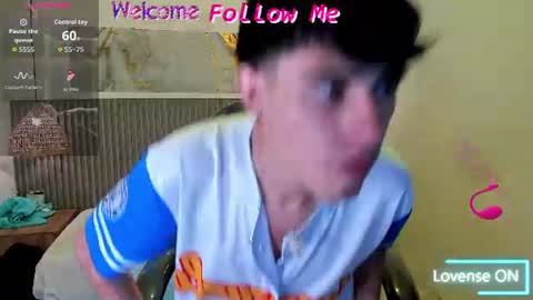 dyla_n18_ online show from August 1, 8:41 pm