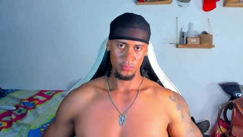 Snapshot of dylan_jake1 chatting on April 2, 10:07 pm Dylan online show from April 2, 10:07 pm