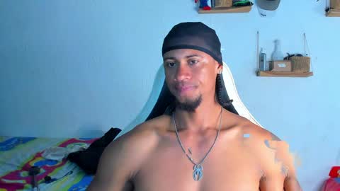 Snapshot of dylan_jake1 chatting on April 4, 2:58 pm Dylan online show from April 4, 2:58 pm