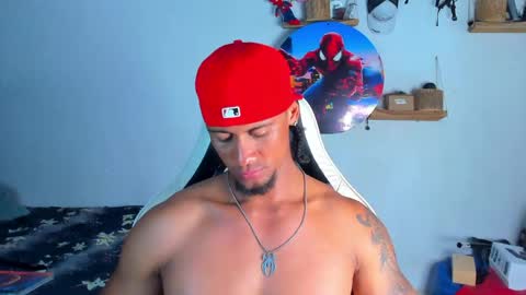 Snapshot of dylan_jake1 chatting on April 15, 1:45 am Dylan online show from April 15, 1:45 am