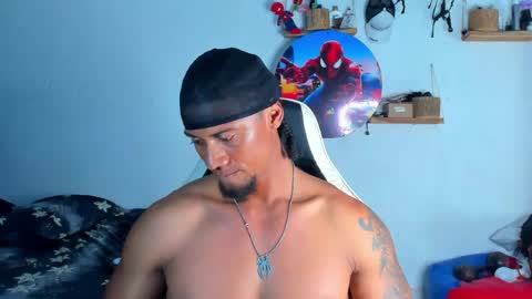 Snapshot of dylan_jake1 chatting on April 17, 12:35 am Dylan online show from April 17, 12:35 am