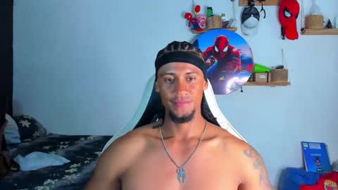 Snapshot of dylan_jake1 chatting on April 25, 4:48 am Dylan online show from April 25, 4:48 am