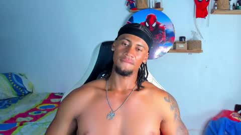 Snapshot of dylan_jake1 chatting on May 17, 12:08 am Dylan online show from May 17, 12:08 am