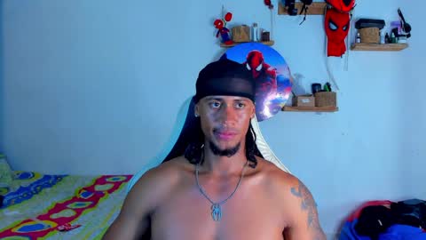 Snapshot of dylan_jake1 chatting on May 20, 12:39 am Dylan online show from May 20, 12:39 am