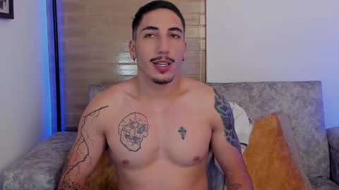 Bryan model independient online show from November 22, 12:31 am