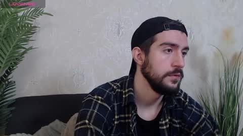 Snapshot of dylan_starxx chatting on December 11, 5:53 am Dylan online show from December 11, 5:53 am