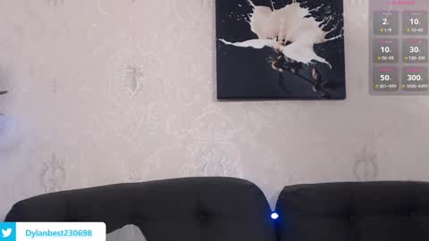 Snapshot of dylan_starxx chatting on December 18, 2:10 am Dylan online show from December 18, 2:10 am