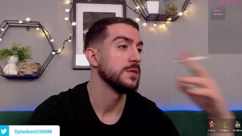 Snapshot of dylan_starxx chatting on December 28, 12:15 am Dylan online show from December 28, 12:15 am