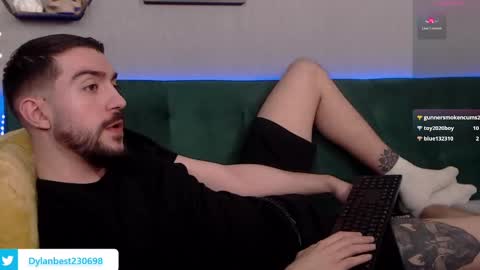 Snapshot of dylan_starxx chatting on December 28, 3:26 am Dylan online show from December 28, 3:26 am