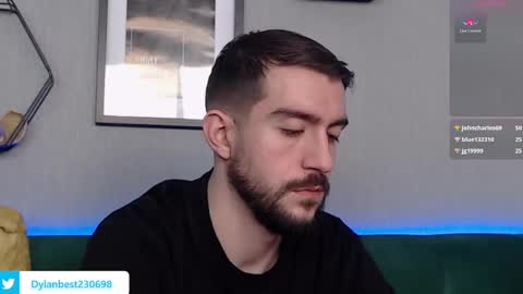 Snapshot of dylan_starxx chatting on December 31, 12:54 am Dylan online show from December 31, 12:54 am