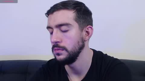 Snapshot of dylan_starxx chatting on February 21, 12:27 am Dylan online show from February 21, 12:27 am