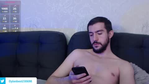 Snapshot of dylan_starxx chatting on March 1, 5:42 am Dylan online show from March 1, 5:42 am