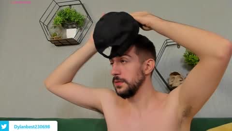 Snapshot of dylan_starxx chatting on September 8, 11:48 pm Dylan online show from September 8, 11:48 pm