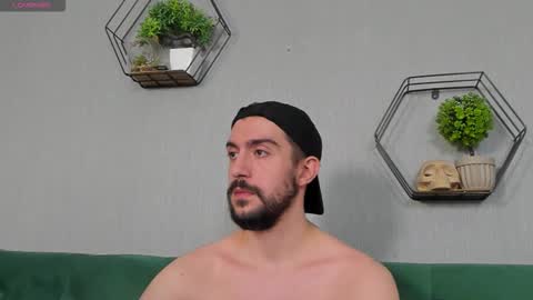 Snapshot of dylan_starxx chatting on September 22, 11:45 am Dylan online show from September 22, 11:45 am