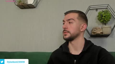 Snapshot of dylan_starxx chatting on October 6, 1:58 am Dylan online show from October 6, 1:58 am