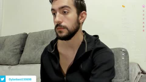 Snapshot of dylan_starxx chatting on November 24, 4:34 am Dylan online show from November 24, 4:34 am