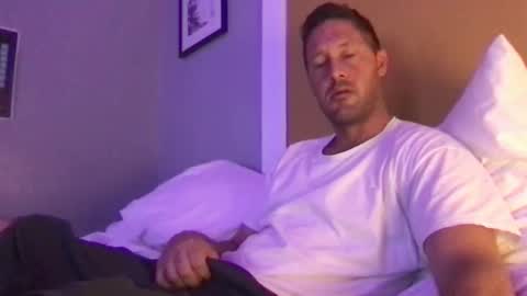 Snapshot of dylan_thick chatting on September 25, 5:00 am Dylans ThicK online show from September 25, 5:00 am