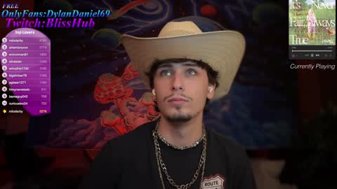 Snapshot of dylandaniel69 chatting on December 14, 11:45 pm Dylan Daniel 7.8 online show from December 14, 11:45 pm