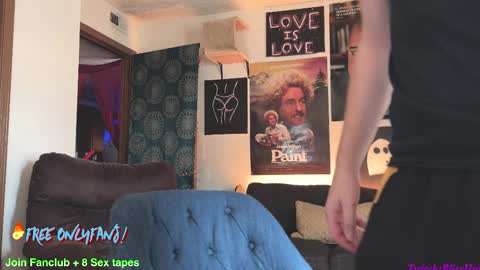 Snapshot of dylandaniel69 chatting on February 24, 8:14 pm Dylan Daniel 7.8 online show from February 24, 8:14 pm