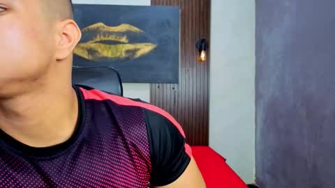 Snapshot of dylanguss chatting on September 13, 12:16 pm dylanguss online show from September 13, 12:16 pm