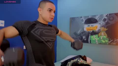 Snapshot of dylanguss chatting on October 21, 11:55 am dylanguss online show from October 21, 11:55 am